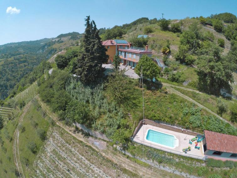 Agriturismo La Rovere Cossano Belbo ภายนอก รูปภาพ